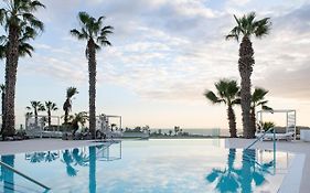 The Club - Accommodation - Dining - Events